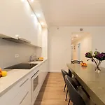 Platinum Towers E-apartments Apart-hotel 4*