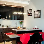 Platinum Towers E-apartments