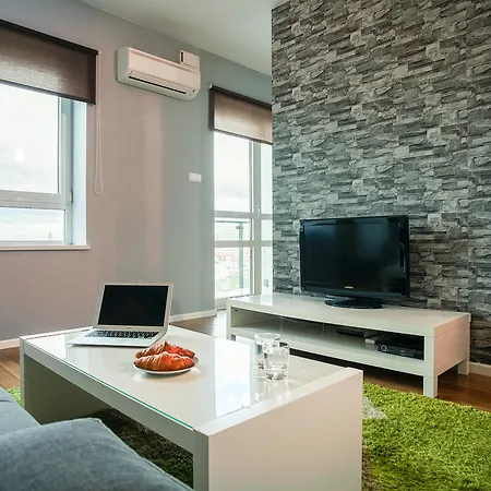 Platinum Towers E-apartments