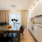 Platinum Towers E-apartments