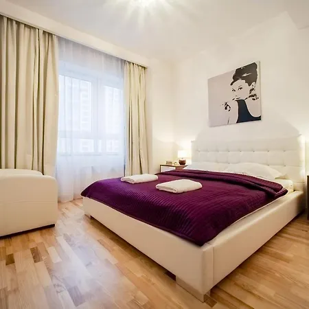 Platinum Towers E-apartments Lägenhetshotell Warszawa