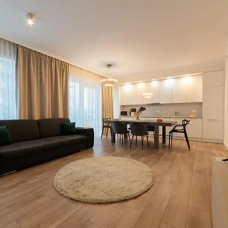 Lägenhetshotell Platinum Towers E-apartments 4*