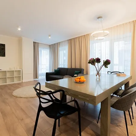 Lägenhetshotell Platinum Towers E-apartments