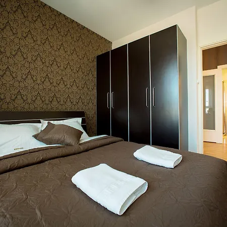 Platinum Towers E-apartments Aparthotel 4*
