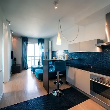 Platinum Towers E-apartments شقة فندقية وارسو