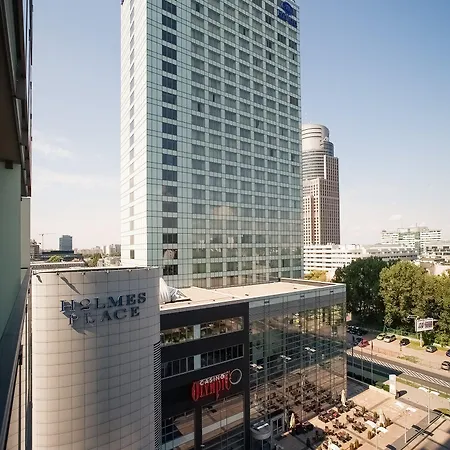 Platinum Towers E-apartments 4* وارسو