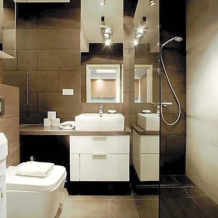 Platinum Towers E-apartments