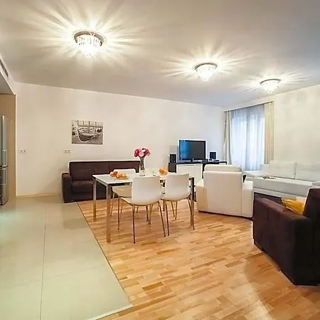 Aparthotel Platinum Towers E-apartments 3*
