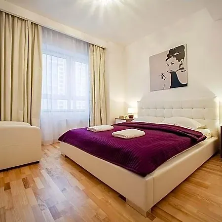Aparthotel Platinum Towers E-apartments 3*