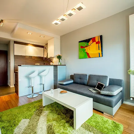 Platinum Towers E-apartments