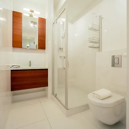 Platinum Towers E-apartments Warszawa