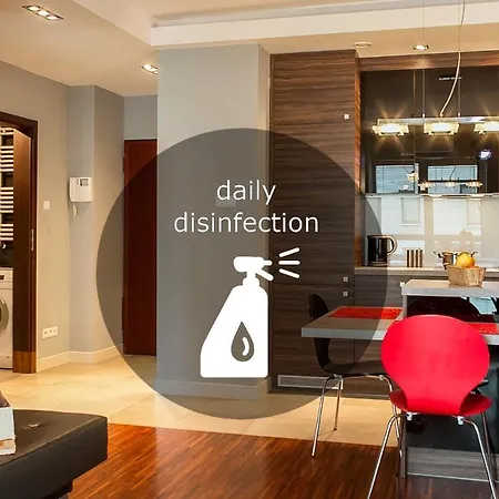 Platinum Towers E-apartments 4* وارسو