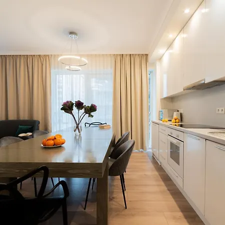 Platinum Towers E-apartments