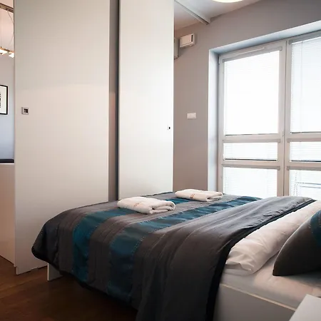 Platinum Towers E-apartments