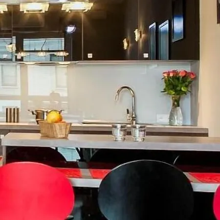 Platinum Towers E-apartments